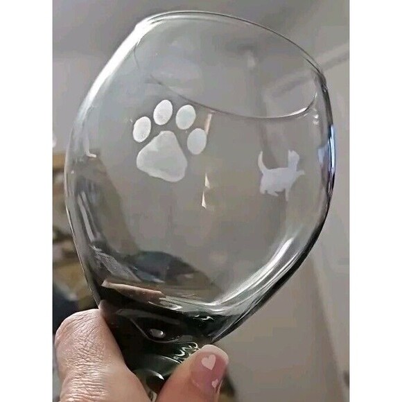 Smoke Gray Wine Glass Set Of 2 With Cat & Pawprint Etching 8” - Picture 6 of 8